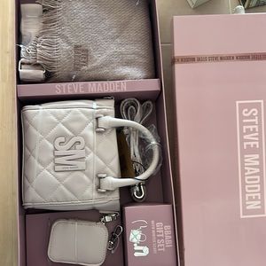 Steve Madden gift set